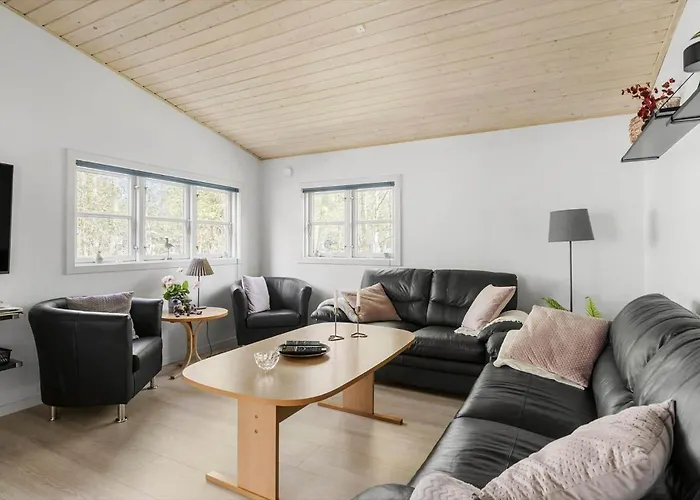 1468-aakirkeby-boesparken-15 Vester Sømarken